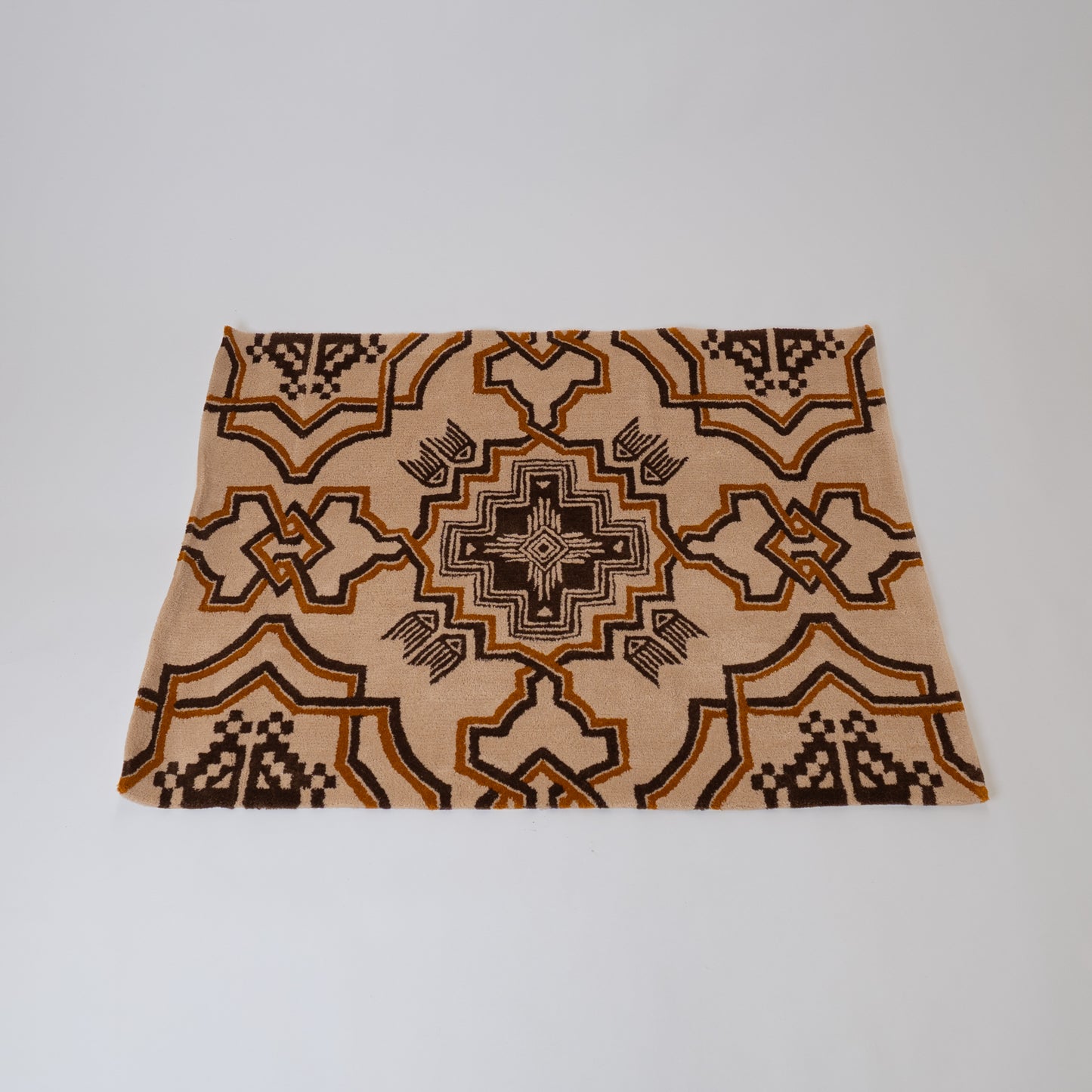 TUFTING RUG