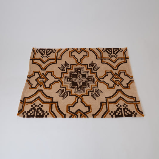 TUFTING RUG